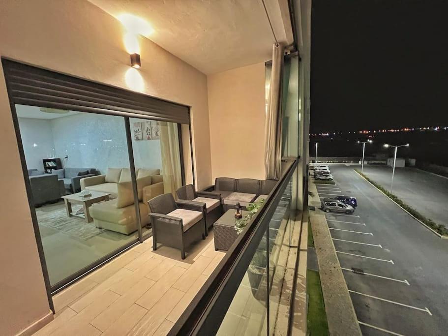 Sejour Chic - Moderne Avec Piscine Apartment